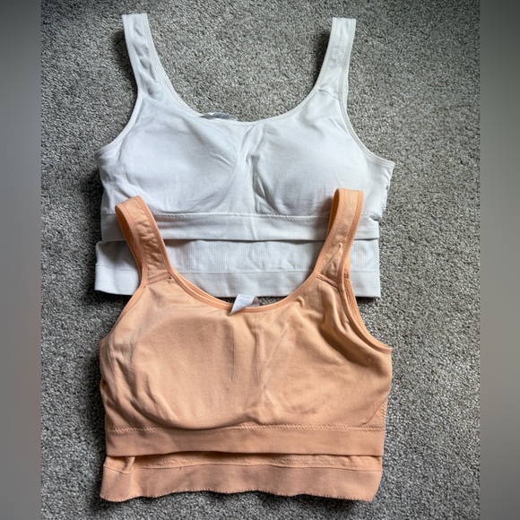 Women's Ribbed Padded Bralettes - Picture 3 of 3